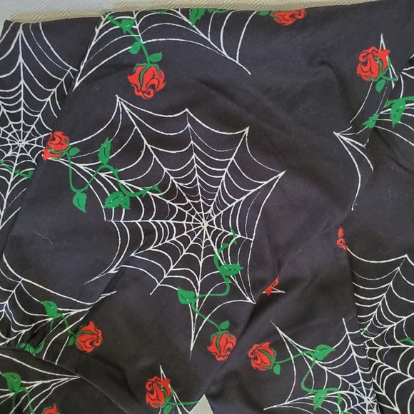 Girls Halloween Spider Web Leggings size S/M Black Red White Green - Picture 2 of 7